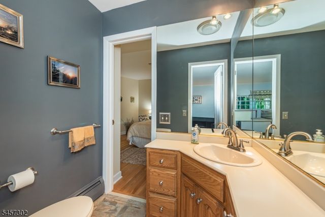 390 Ski Trl, Kinnelon Boro, NJ 07405