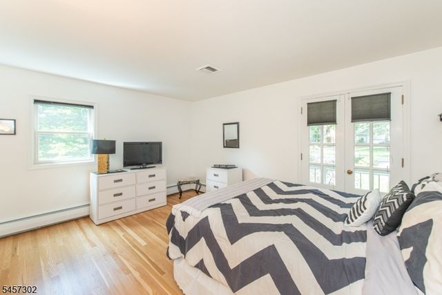 390 Ski Trl, Kinnelon Boro, NJ 07405