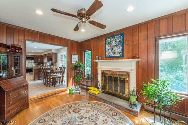 390 Ski Trl, Kinnelon Boro, NJ 07405