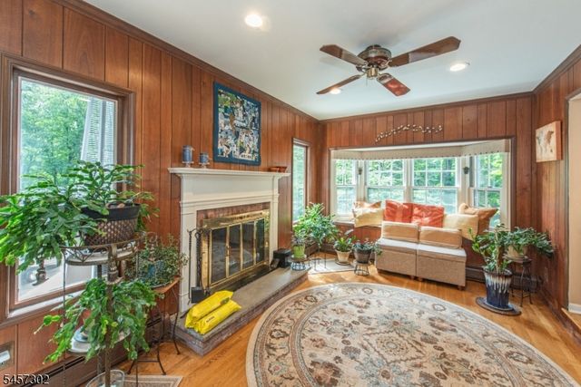 390 Ski Trl, Kinnelon Boro, NJ 07405