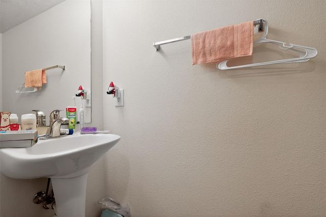 24301 SW 6TH PLACE, Newberry, FL 32669