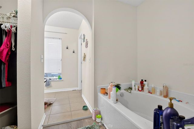 24301 SW 6TH PLACE, Newberry, FL 32669