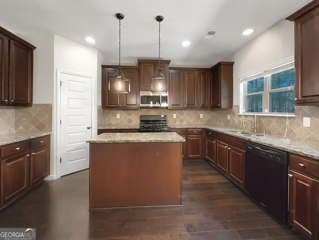 4034 Villagewood Lane, Ellenwood, GA 30294