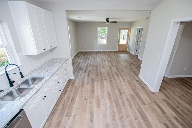115 Pine Street, Carrollton, GA 30117