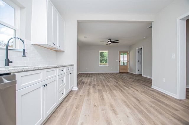 115 Pine Street, Carrollton, GA 30117