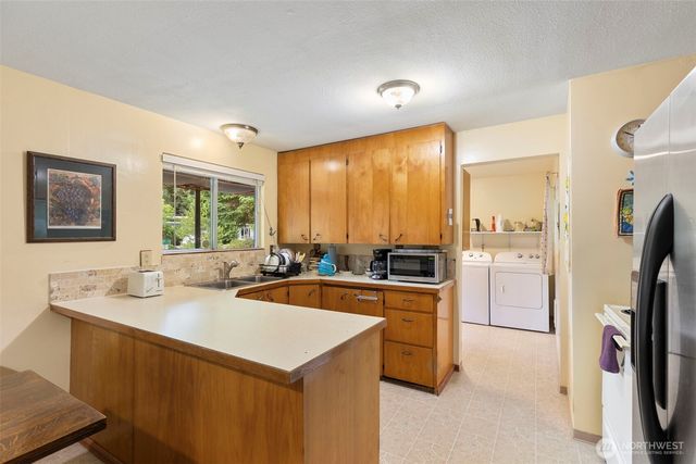 2722 Vincent Way NW, Bremerton, WA 98312
