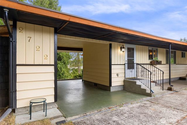 2722 Vincent Way NW, Bremerton, WA 98312