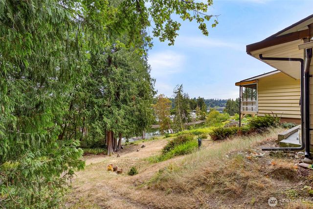 2722 Vincent Way NW, Bremerton, WA 98312