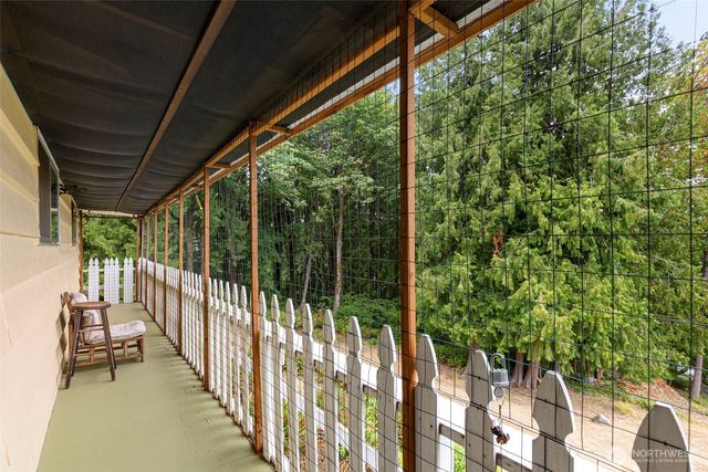 2722 Vincent Way NW, Bremerton, WA 98312
