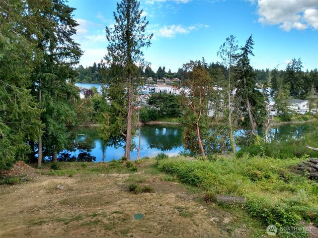 2722 Vincent Way NW, Bremerton, WA 98312