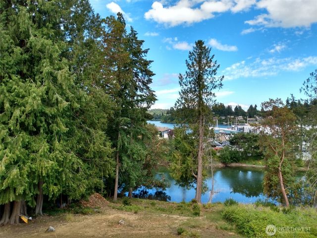2722 Vincent Way NW, Bremerton, WA 98312