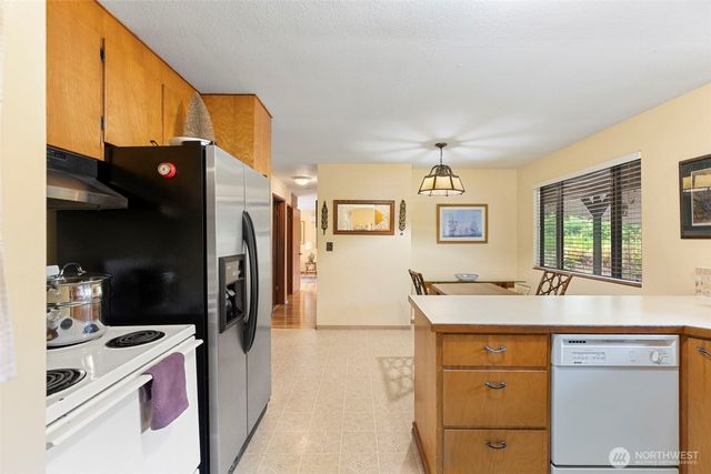 2722 Vincent Way NW, Bremerton, WA 98312