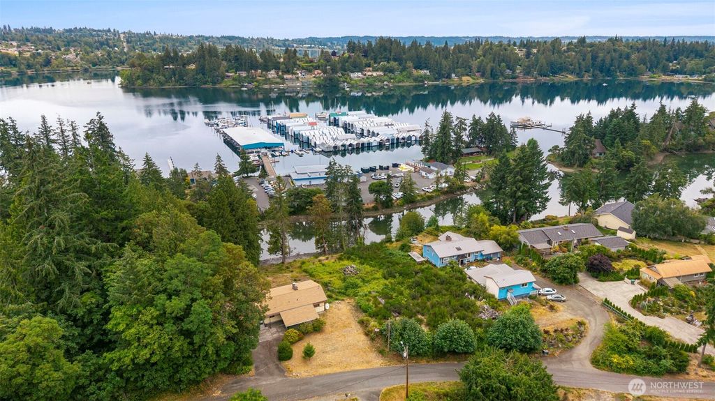 2722 Vincent Way NW, Bremerton, WA 98312