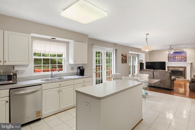 13429 FAIRLAND PARK DR, Silver Spring, MD 20904