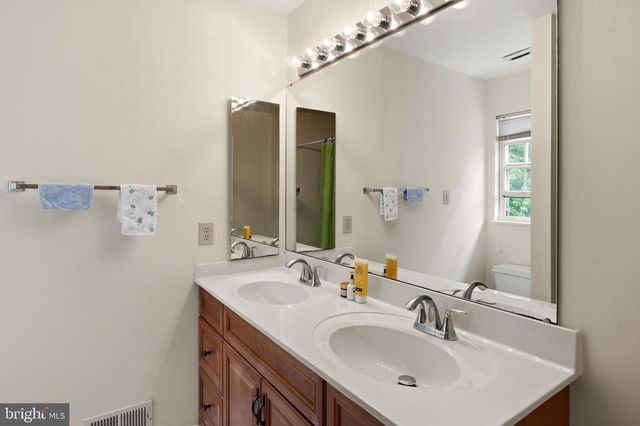 13429 FAIRLAND PARK DR, Silver Spring, MD 20904