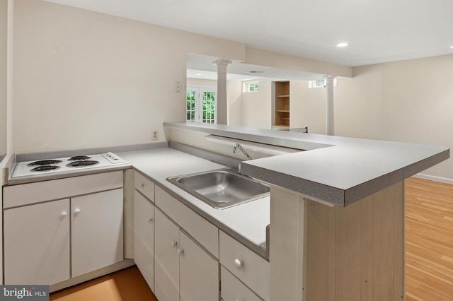 13429 FAIRLAND PARK DR, Silver Spring, MD 20904
