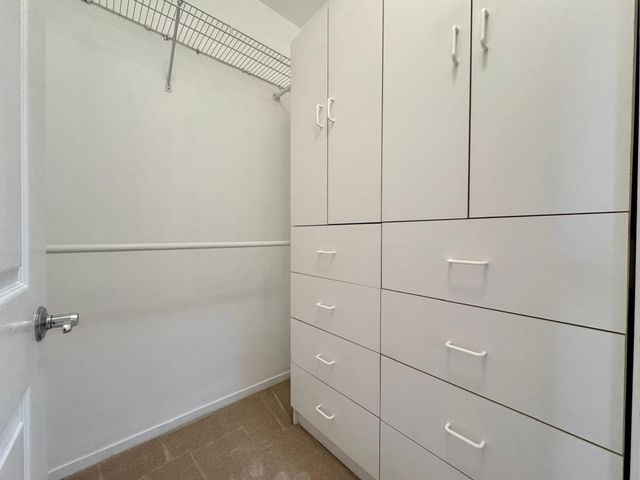 320 Caldecott Ln 127, Oakland, CA 94618