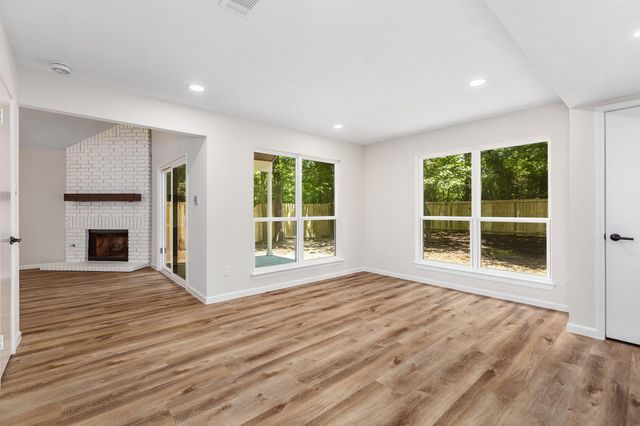 79 N Pathfinders Circle, The Woodlands, TX 77381
