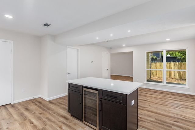 79 N Pathfinders Circle, The Woodlands, TX 77381