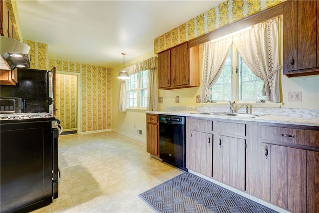 44 Kings Lacey, Perinton, NY 14450