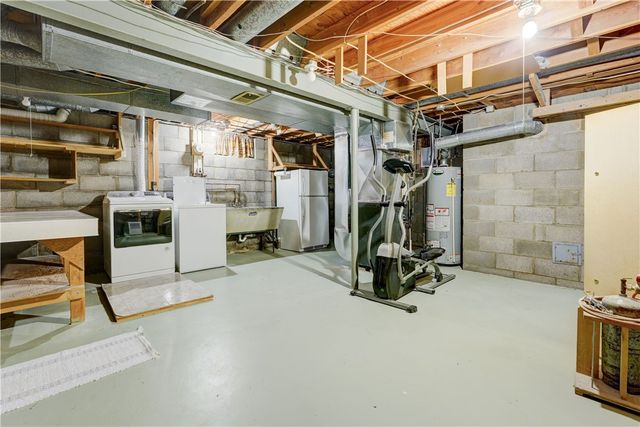 44 Kings Lacey, Perinton, NY 14450