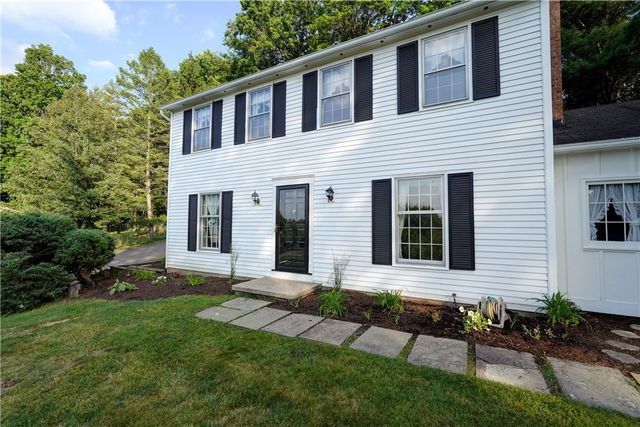 44 Kings Lacey, Perinton, NY 14450