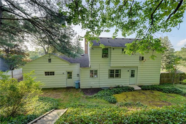 44 Kings Lacey, Perinton, NY 14450