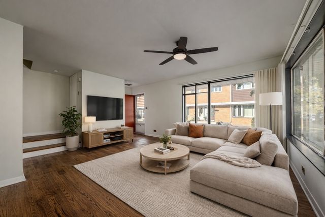 2531 W Howard Street A, Chicago, IL 60645