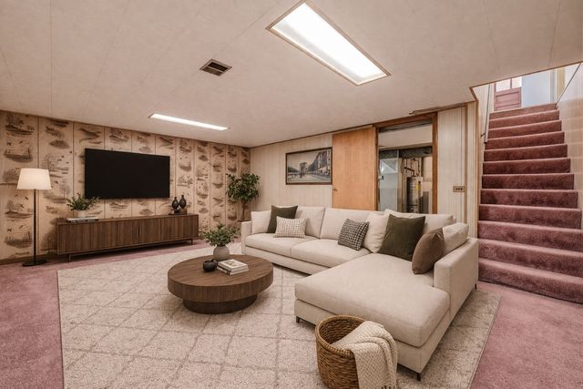 2531 W Howard Street A, Chicago, IL 60645