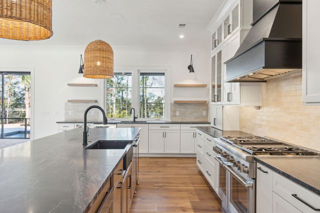 3917 Delinger Drive, Mount Pleasant, SC 29466