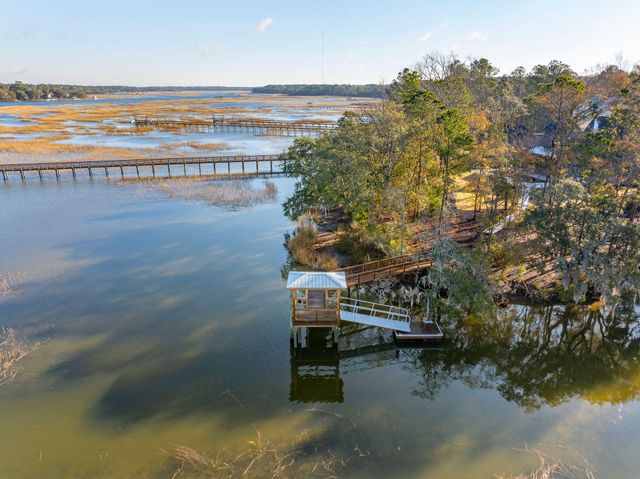 3917 Delinger Drive, Mount Pleasant, SC 29466