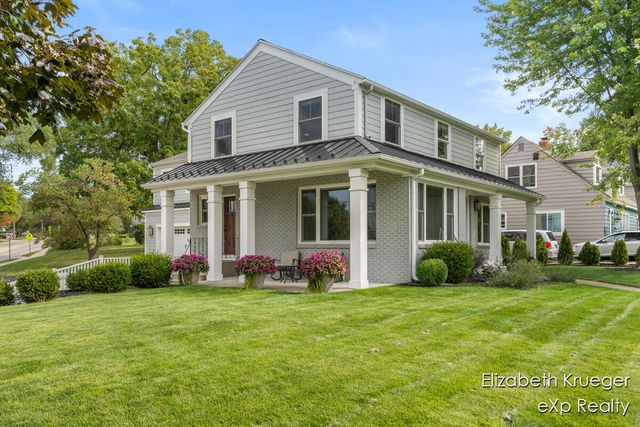 2412 Lake Drive, Grand Rapids, MI 49506