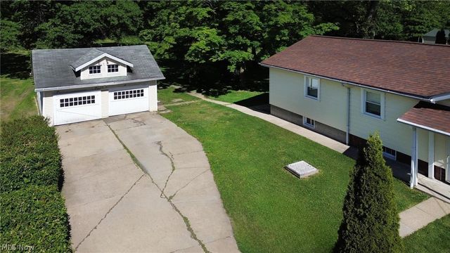 2690 S Canfield Niles Road, Youngstown, OH 44515
