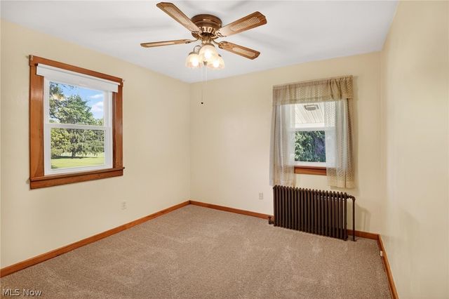 2690 S Canfield Niles Road, Youngstown, OH 44515