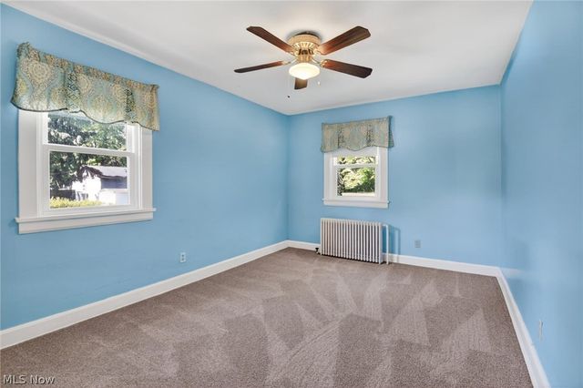 2690 S Canfield Niles Road, Youngstown, OH 44515