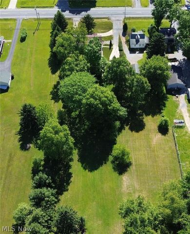 2690 S Canfield Niles Road, Youngstown, OH 44515