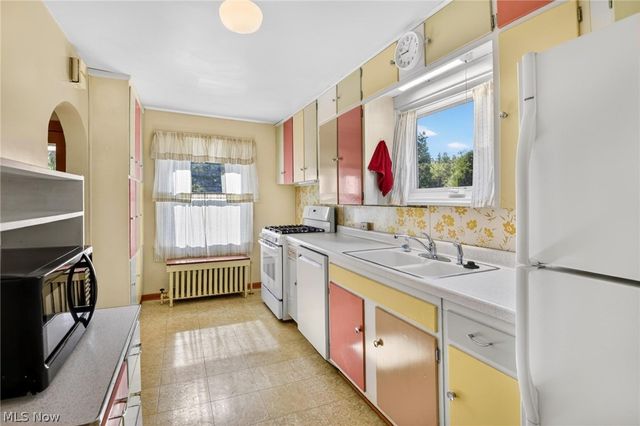 2690 S Canfield Niles Road, Youngstown, OH 44515