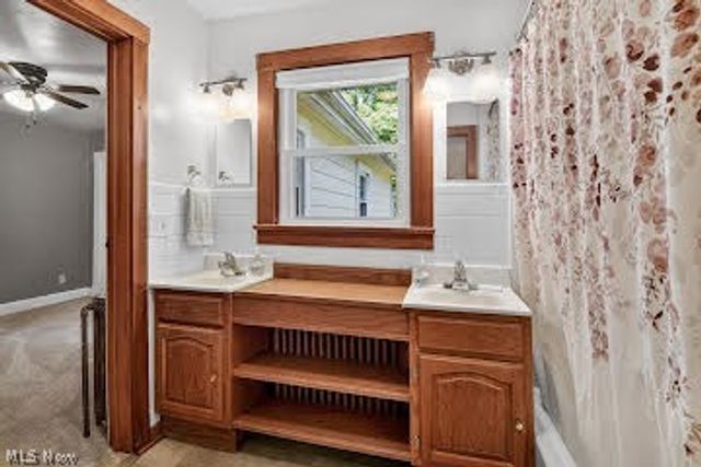 2690 S Canfield Niles Road, Youngstown, OH 44515
