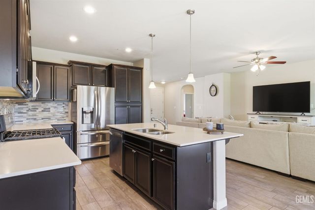 9005 Ribston Avenue, Bakersfield, CA 93312