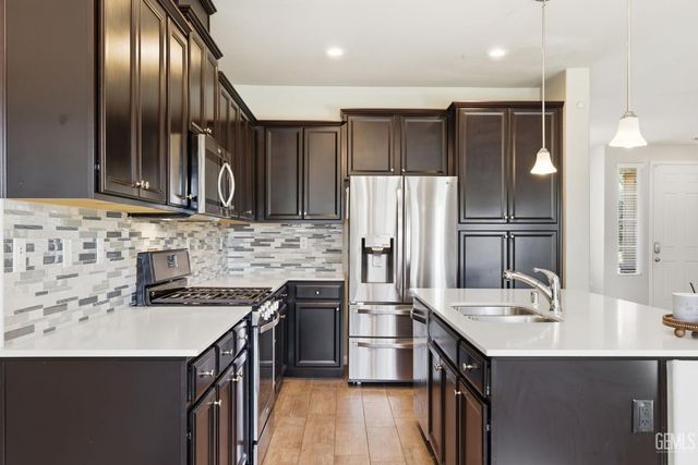 9005 Ribston Avenue, Bakersfield, CA 93312