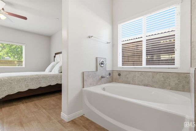 9005 Ribston Avenue, Bakersfield, CA 93312