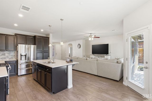 9005 Ribston Avenue, Bakersfield, CA 93312