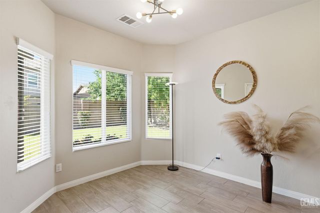 9005 Ribston Avenue, Bakersfield, CA 93312