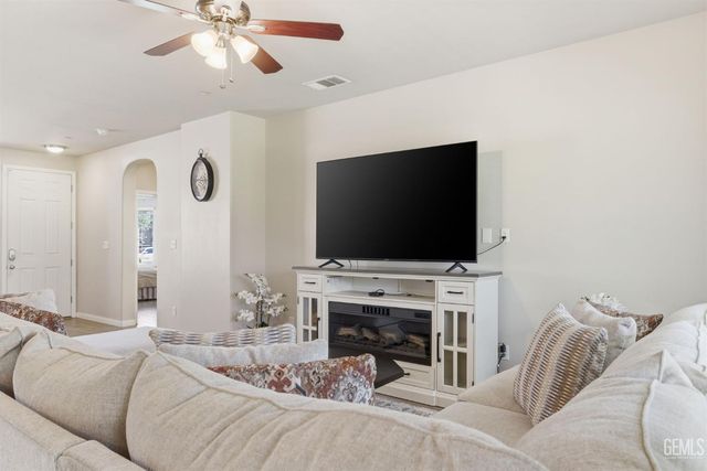 9005 Ribston Avenue, Bakersfield, CA 93312