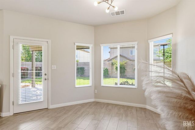 9005 Ribston Avenue, Bakersfield, CA 93312