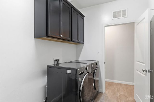 9005 Ribston Avenue, Bakersfield, CA 93312