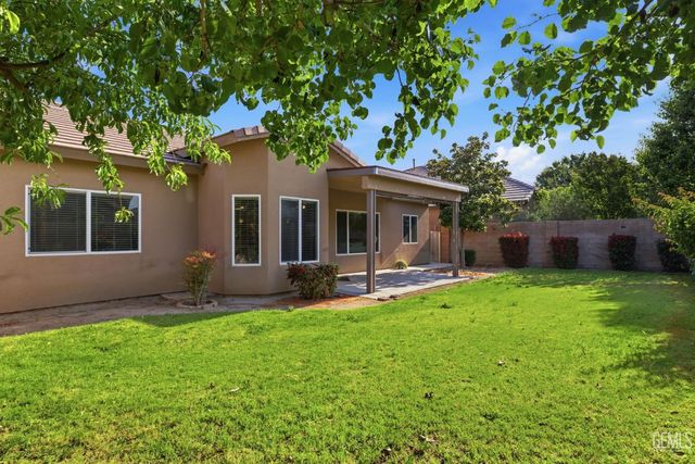 9005 Ribston Avenue, Bakersfield, CA 93312