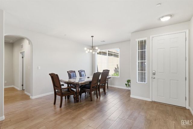 9005 Ribston Avenue, Bakersfield, CA 93312