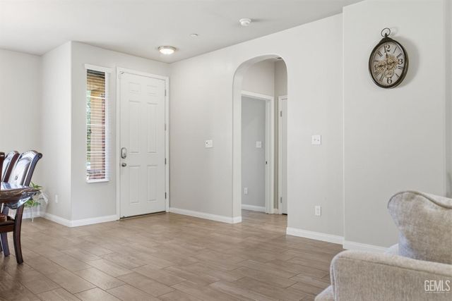 9005 Ribston Avenue, Bakersfield, CA 93312