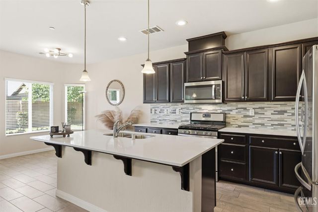 9005 Ribston Avenue, Bakersfield, CA 93312